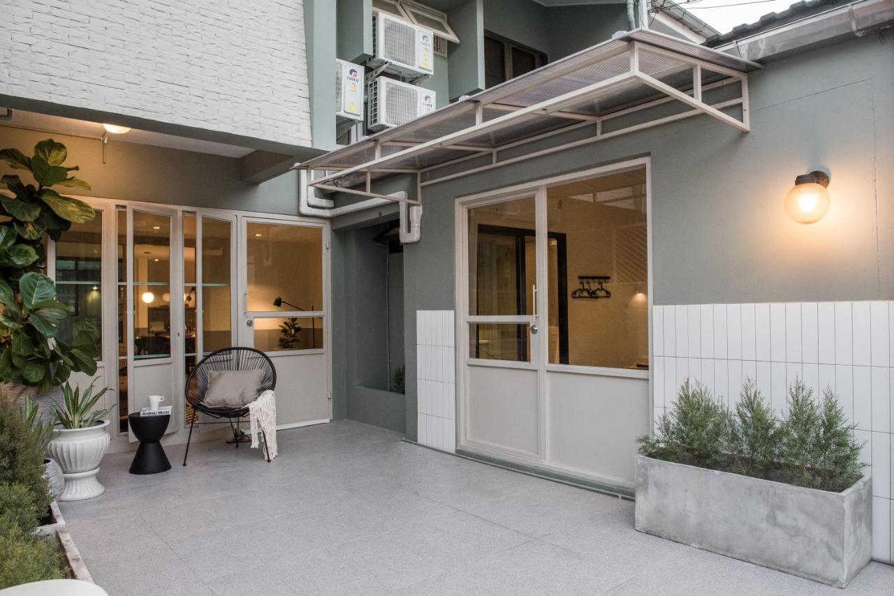 הוילה בנגקוק Aridom Designer Loft House מראה חיצוני תמונה