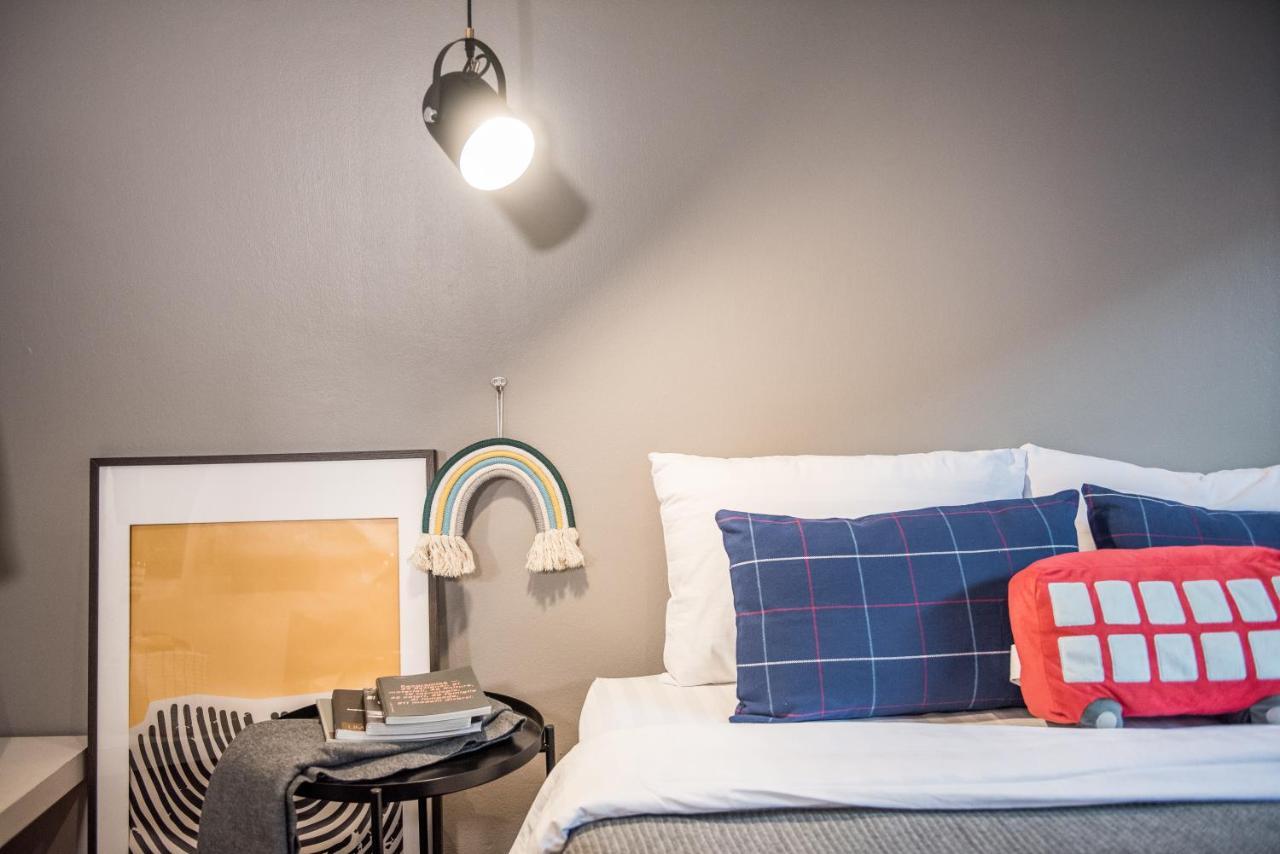 הוילה בנגקוק Aridom Designer Loft House מראה חיצוני תמונה